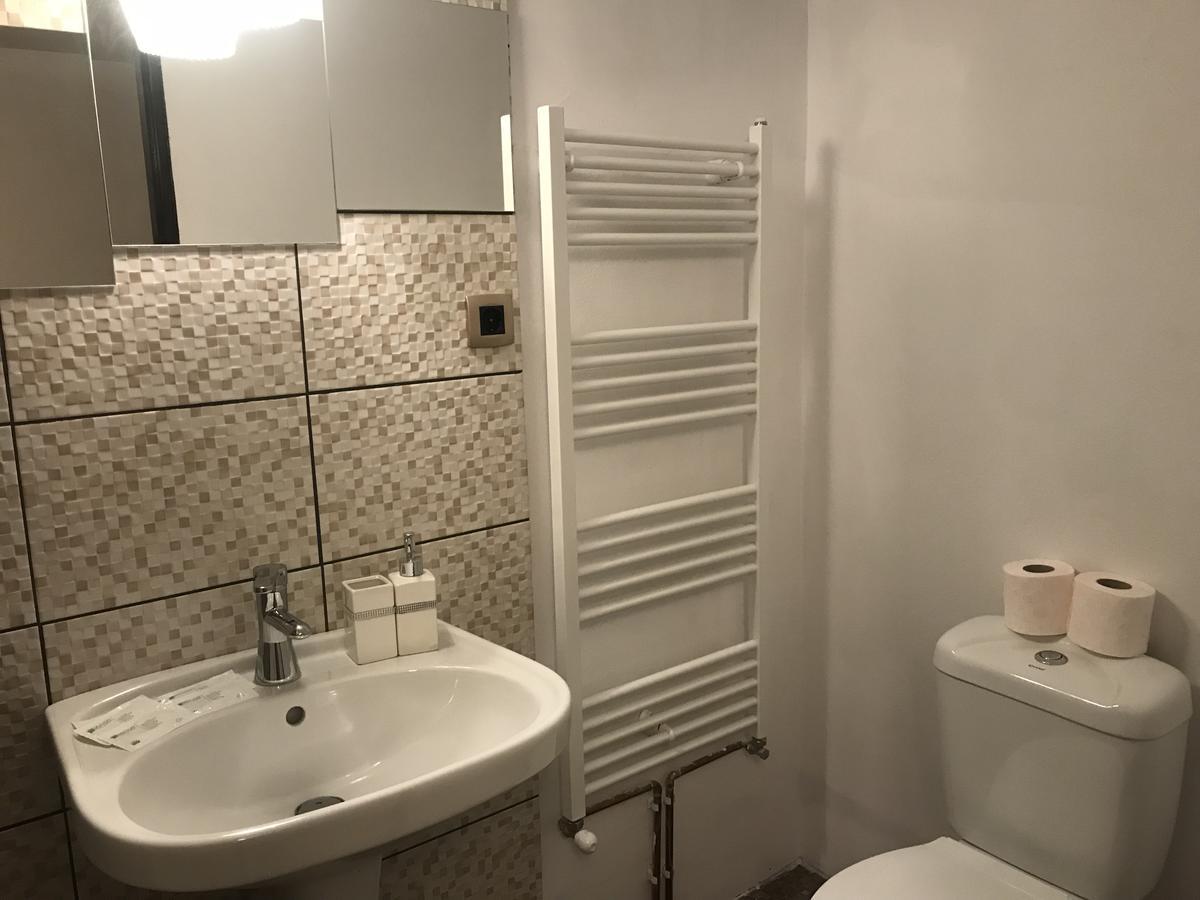 Casa Relax Hotel Valeni  ภายนอก รูปภาพ
