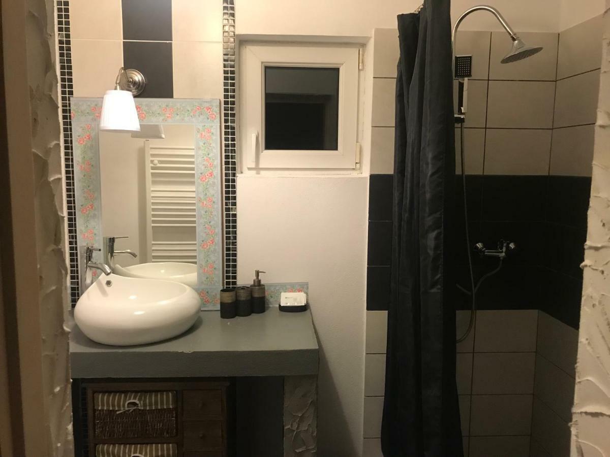 Casa Relax Hotel Valeni  ภายนอก รูปภาพ